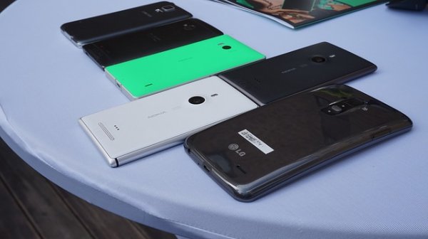 Daftar Smartphone Dengan Tingkat Radiasi Tinggi. Apa Smartphone Kalian Termasuk Di Dalamnya